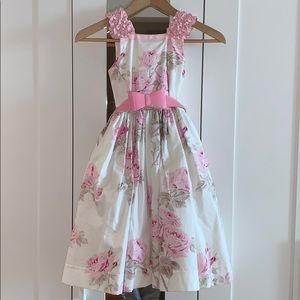 Girl beautiful dress size 7